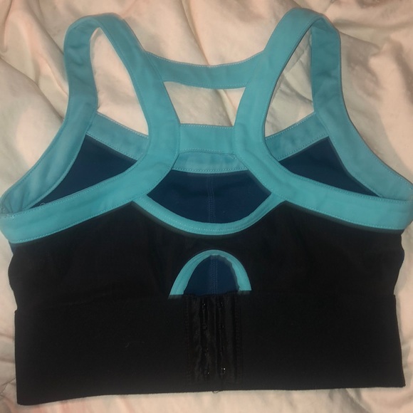 athletic top/bra! - Picture 2 of 2